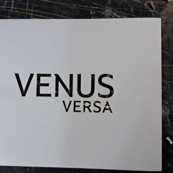 שבלונה של לוגו ונוס ורסה